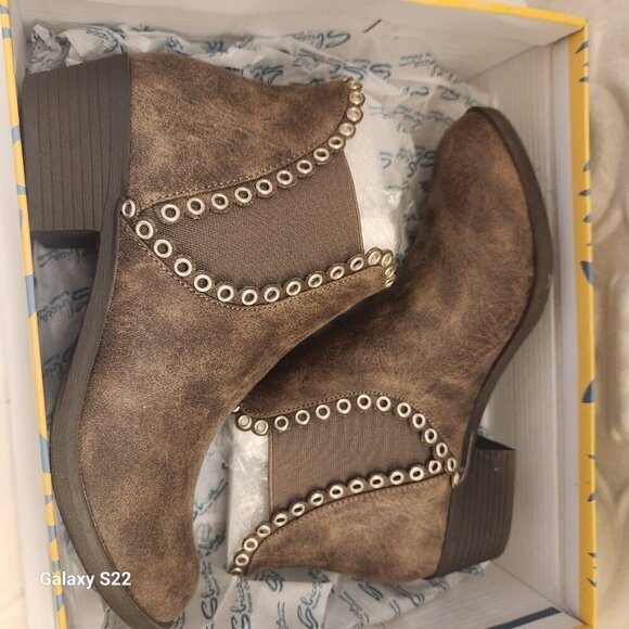 SBICCA Murphy TAUPE BOOTS. NIB. Size 7 - Picture 11 of 11